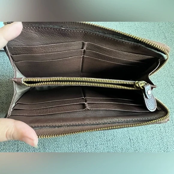 Chloé long zippered wallet twist project